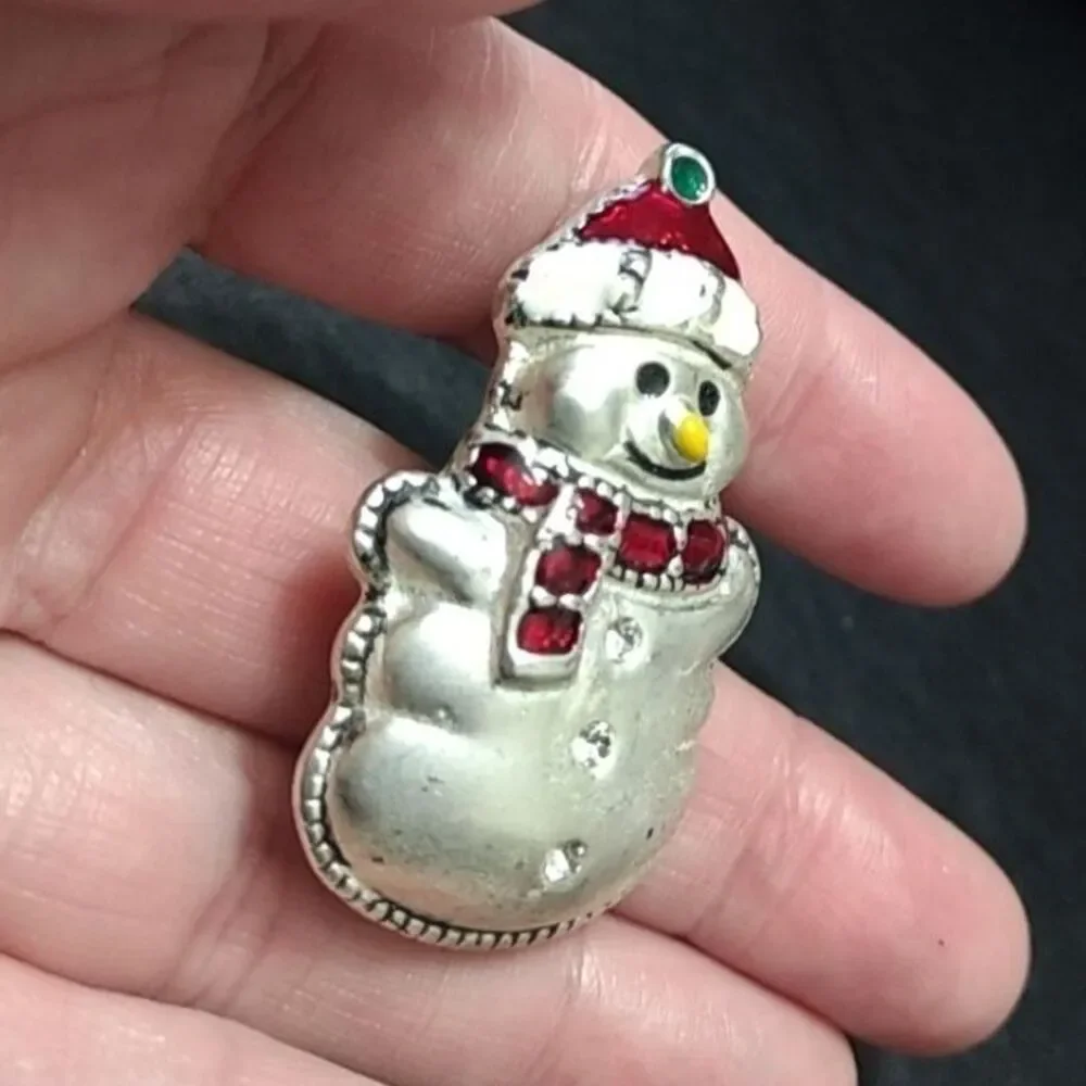 Silver tone vintage snowman brooch